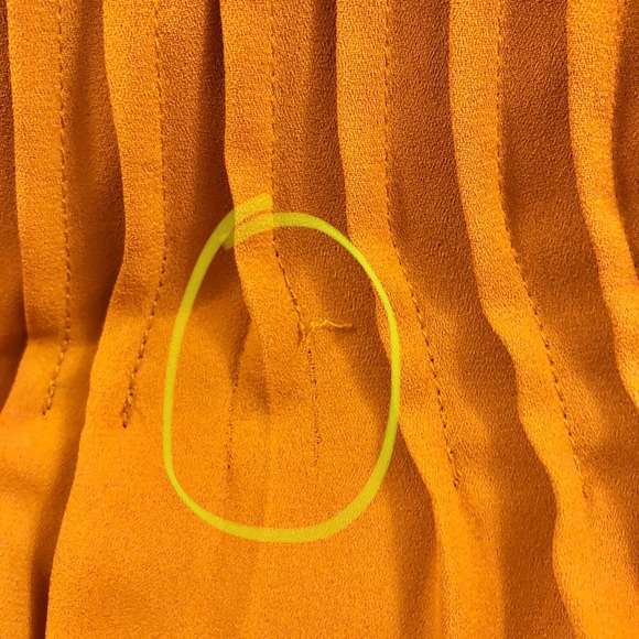 Aritzia Babaton Babydoll Blouse with pleats - caramel - Picture 12 of 12